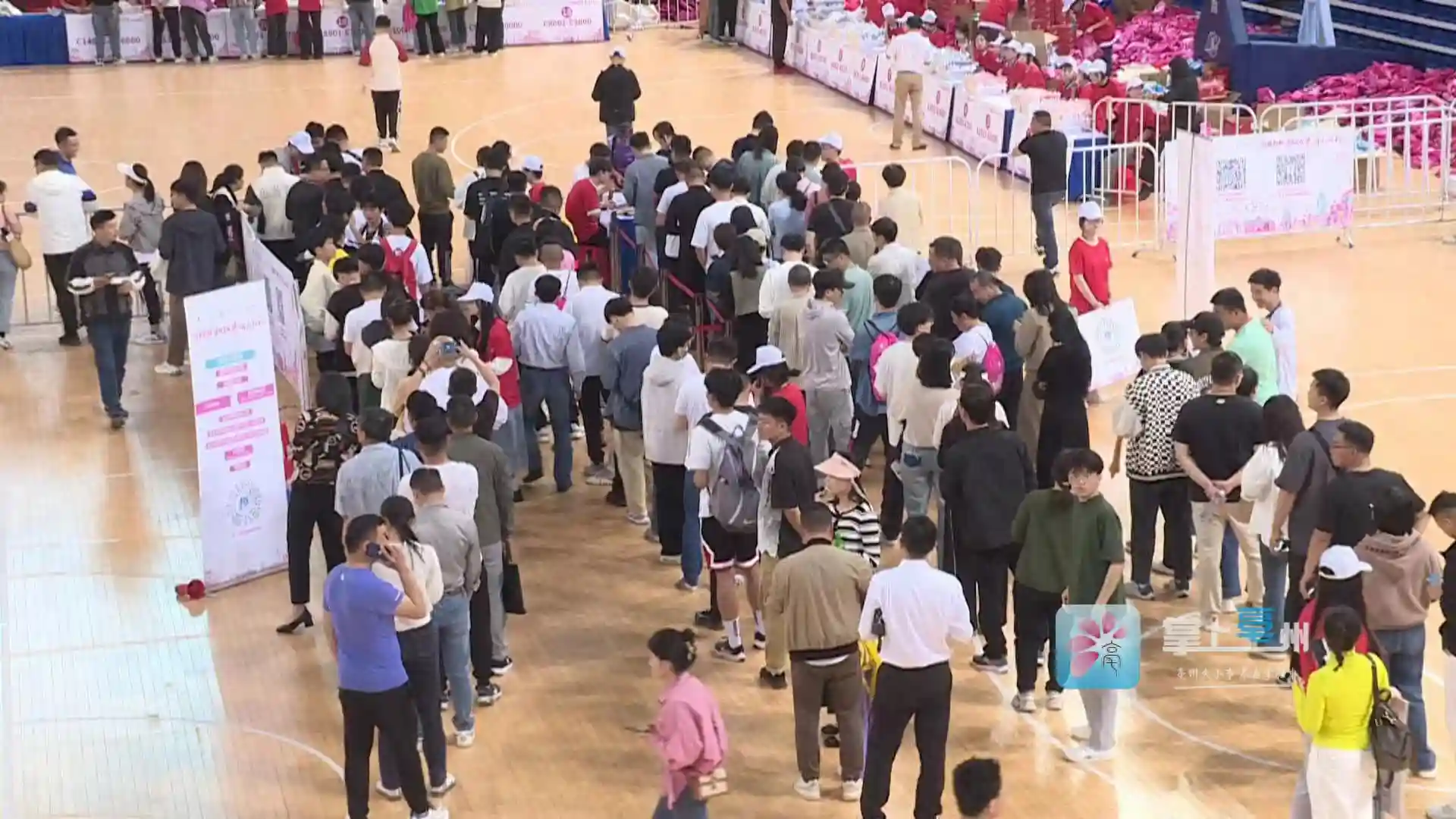 开箱！看看亳马参赛包里有什么